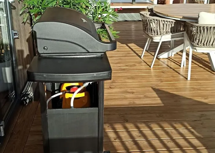 مكان تخييم Sea View Amazing Saint-Raphaël